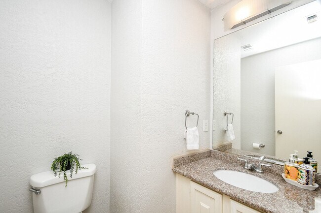 Building Photo - 1116 Bering Dr