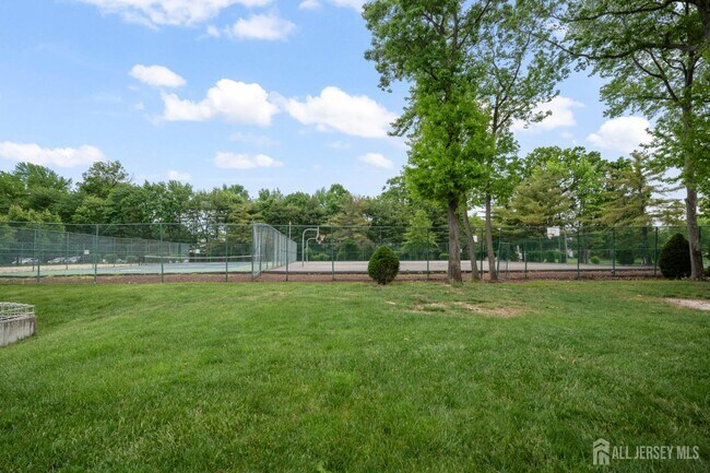 Building Photo - 4410 Birchwood Ct