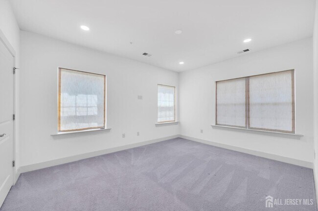 Building Photo - 617 Marion Ln