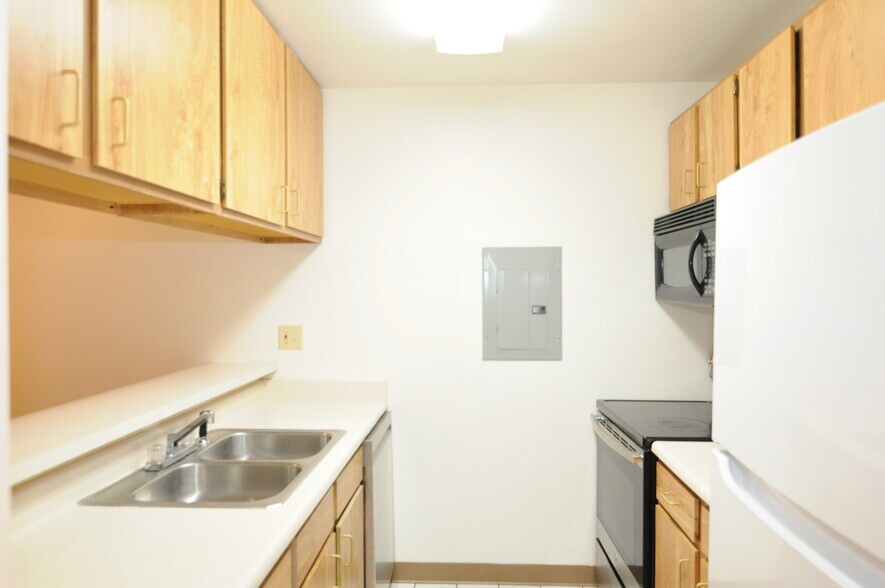 Building Photo - 5313 Brody Dr