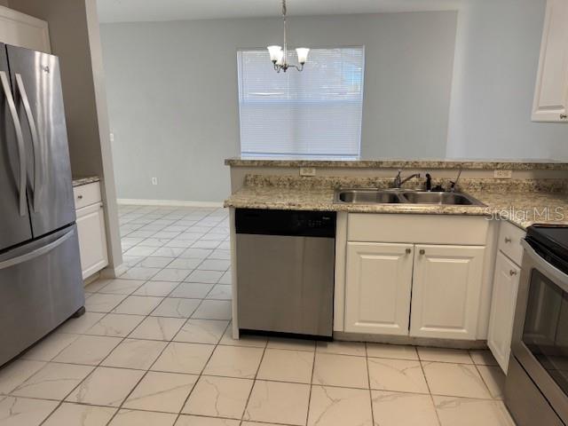 Building Photo - 1803 Royal Ridge Dr