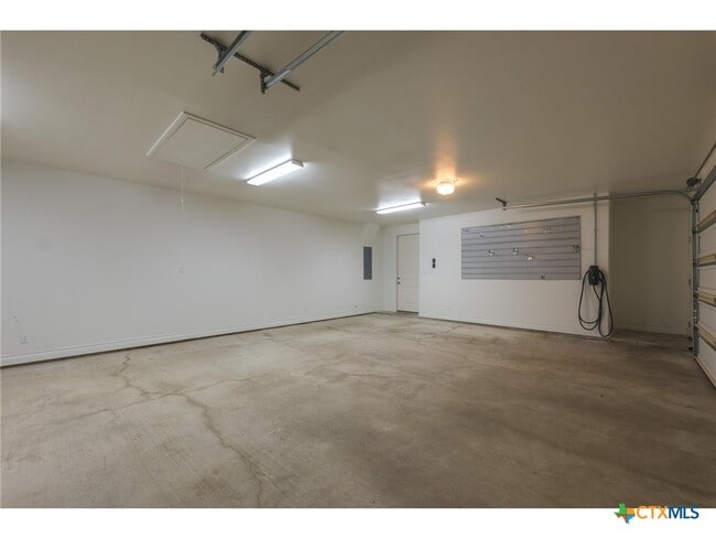 Building Photo - 1729 Las Lomas Ct