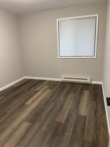 Building Photo - 410 Johnson St