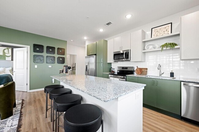 Building Photo - 211 Hammond Center Dr