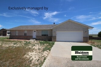 Building Photo - Pet Friendly and Spacious HOME!! Available Soon!