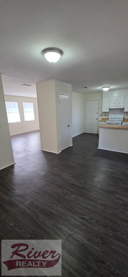 Building Photo - House For Rent In South Augusta