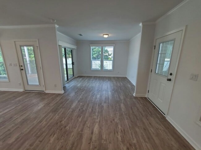 Building Photo - 6703 NW 30th St