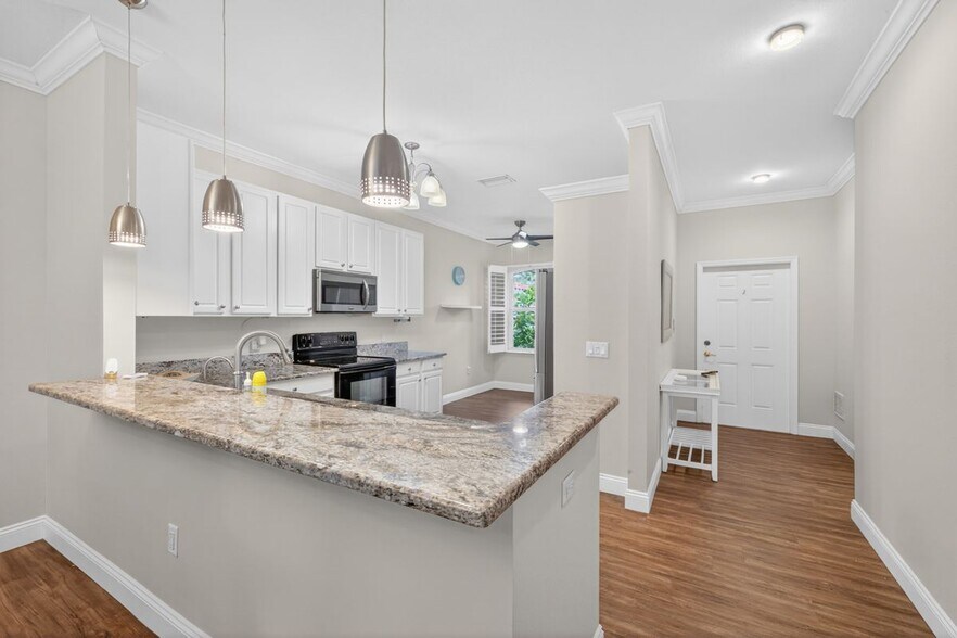 Building Photo - 14214 Manchester Dr