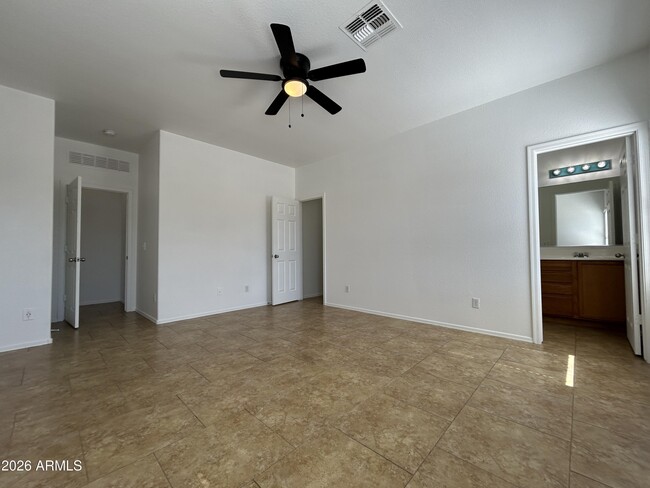 Building Photo - 15333 W Cortez St