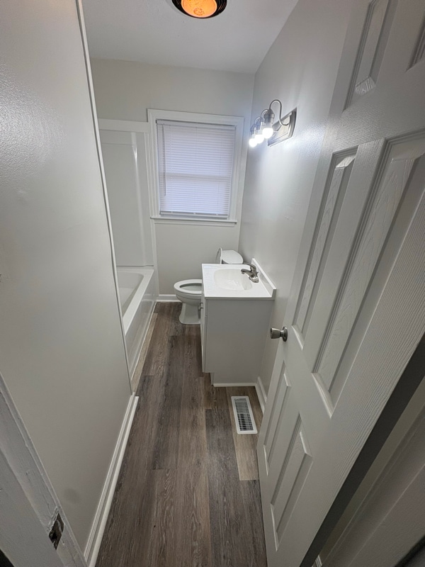 Building Photo - 609 W Holly St