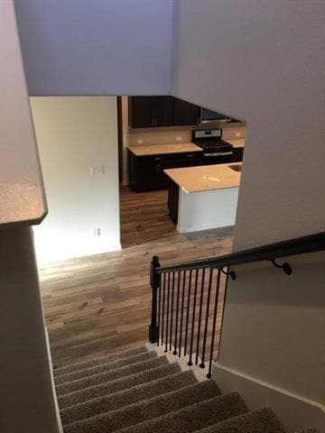 Building Photo - 10520 Katalpa Dr