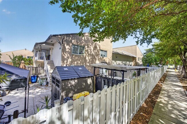 Building Photo - 8490 SW 154th Cir Ct