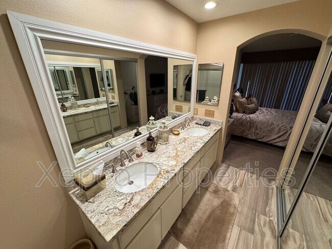 Building Photo - 38297 Crocus Ln