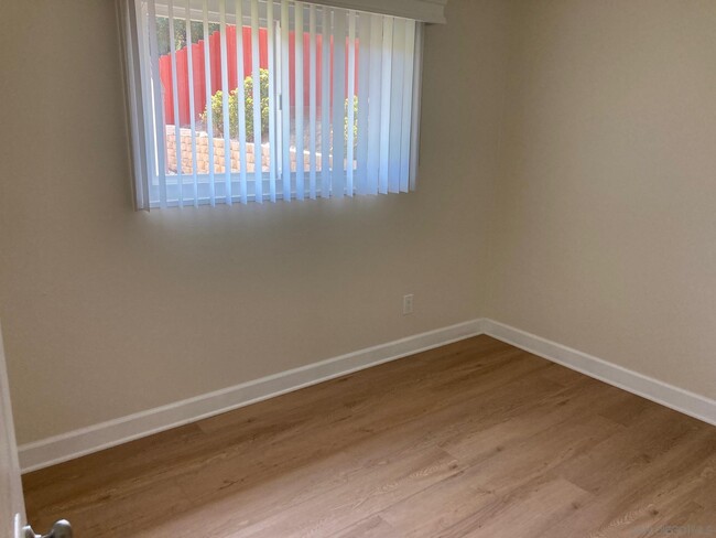 Building Photo - 4644 Chateau Pl
