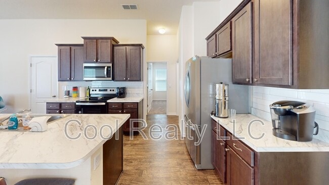 Building Photo - 2489 Oak Stream Dr