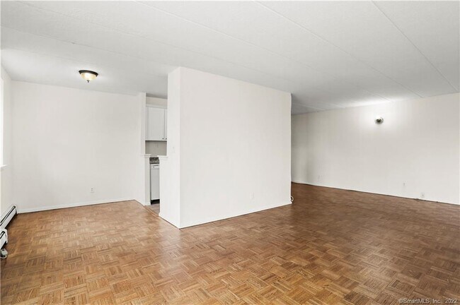 Building Photo - 27 Northill St