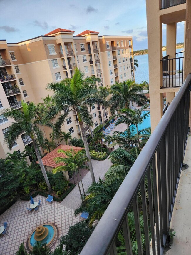 Building Photo - 1801 N Flagler Dr