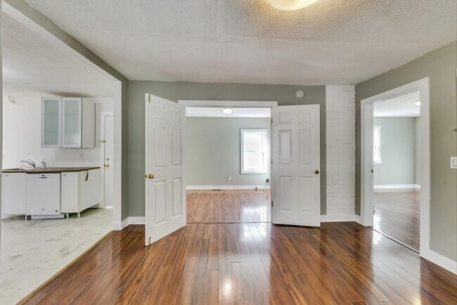 Building Photo - 2401 Fillmore St NE