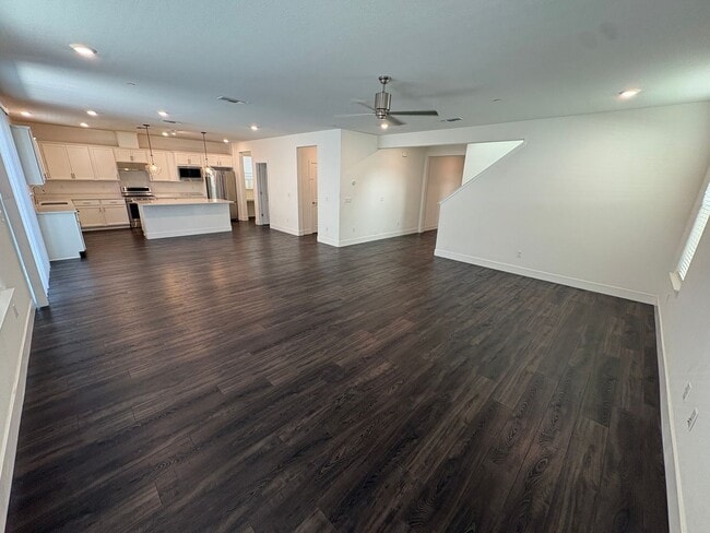 Building Photo - Beautiful 4 Bed 3 Full Bath Home with Solar in Brentwood