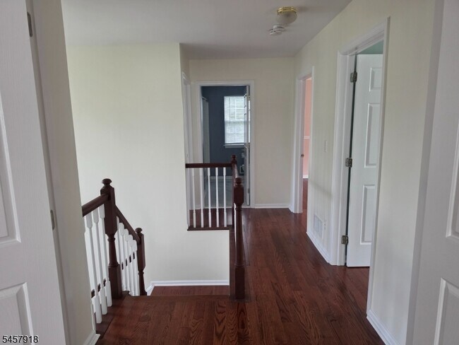 Building Photo - 36 Wexford Way