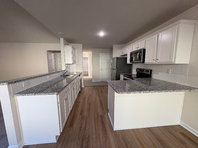 Building Photo - 32 Oakfield Trce Dr