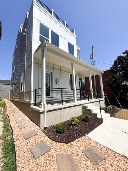 Building Photo - 1501 Porter St