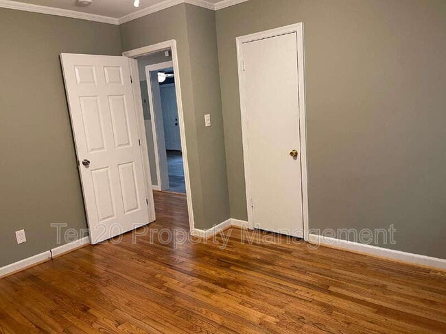 Building Photo - 5835 Darral Dr