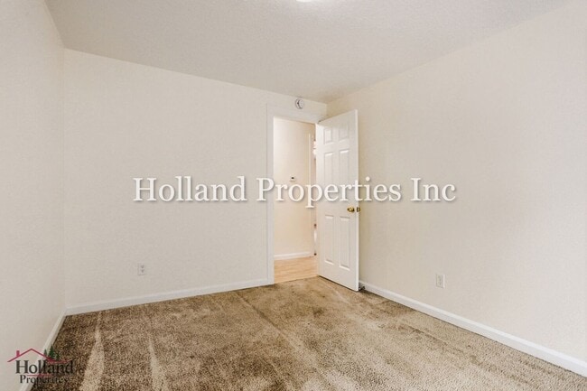 Building Photo - 13178 SW Tamera Ln