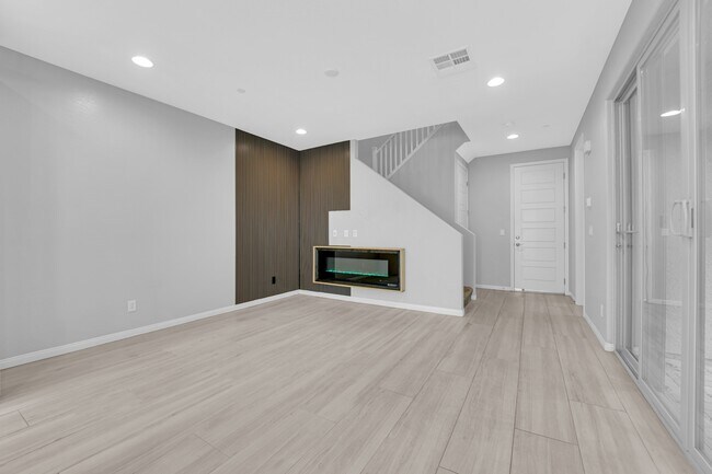 Building Photo - 11655 Redwood Mountain Ave