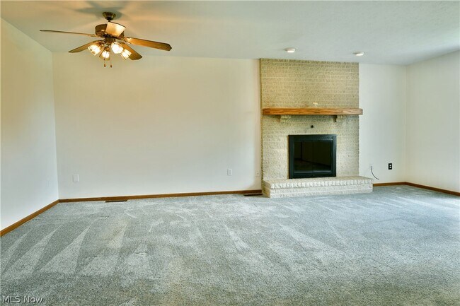 Building Photo - 2237 Cadwallader Sonk Rd