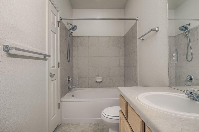 Building Photo - Nice 1 bedroom Condo in Parker