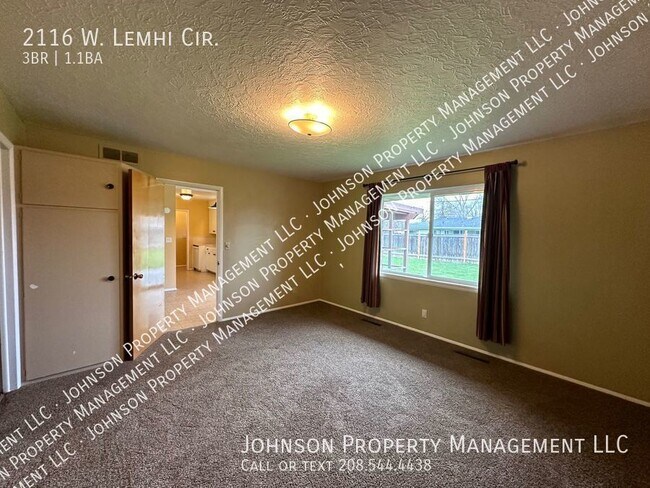 Building Photo - 2116 W Lemhi St
