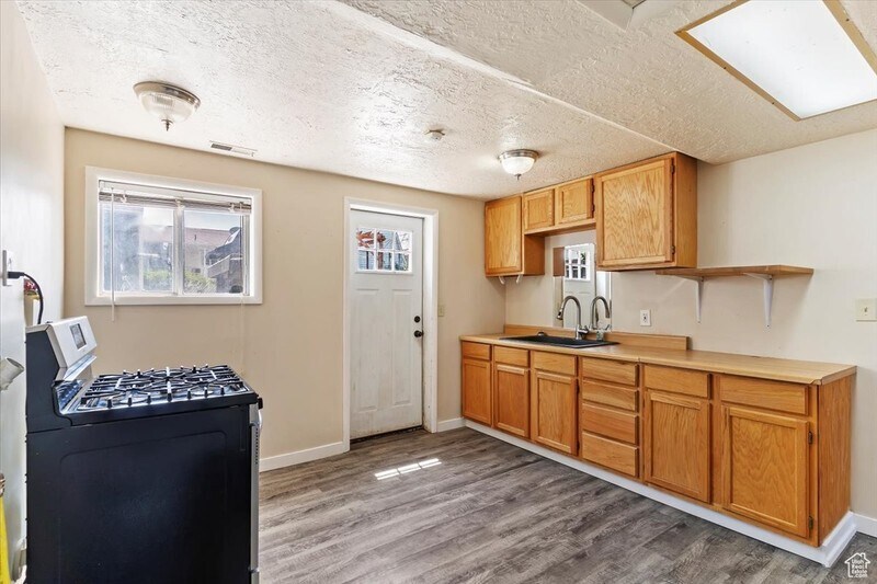 Building Photo - 475 W 2400 S