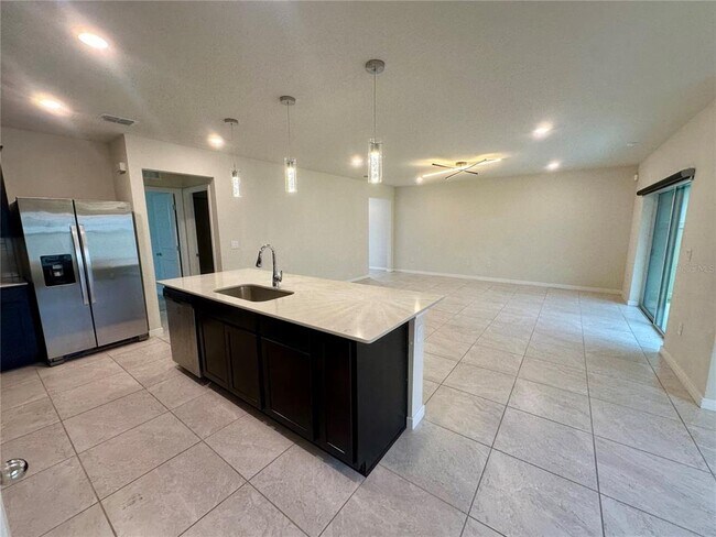 Building Photo - 1261 Regal King Dr