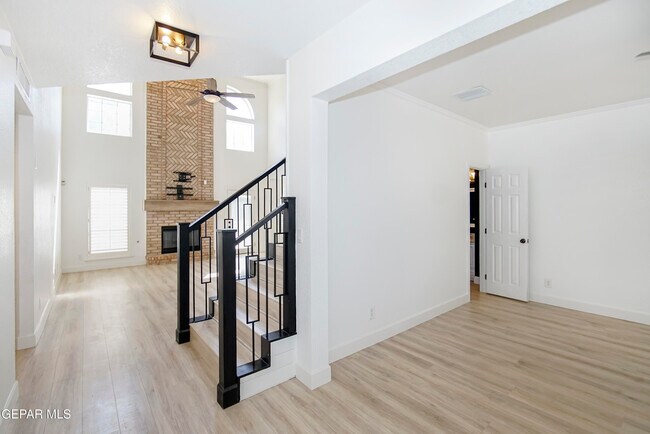 Building Photo - 918 Bellacumbre Dr
