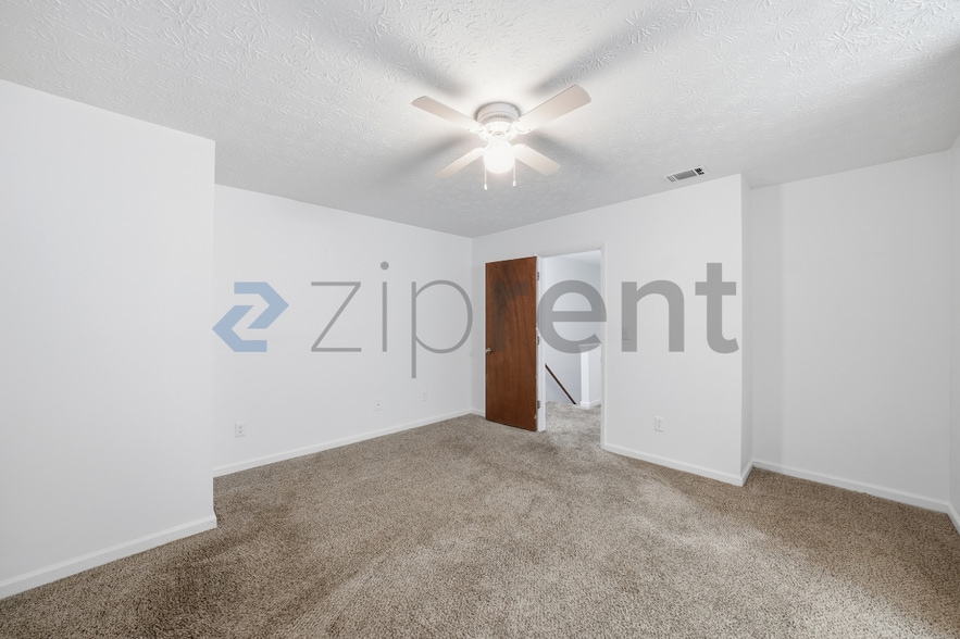 Building Photo - 5893 N Castlegate Dr