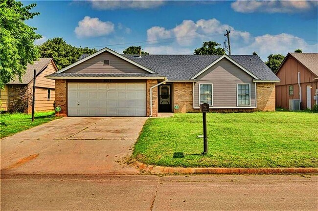 Building Photo - Gorgeous 3 bed/2 bath home in MWC!!