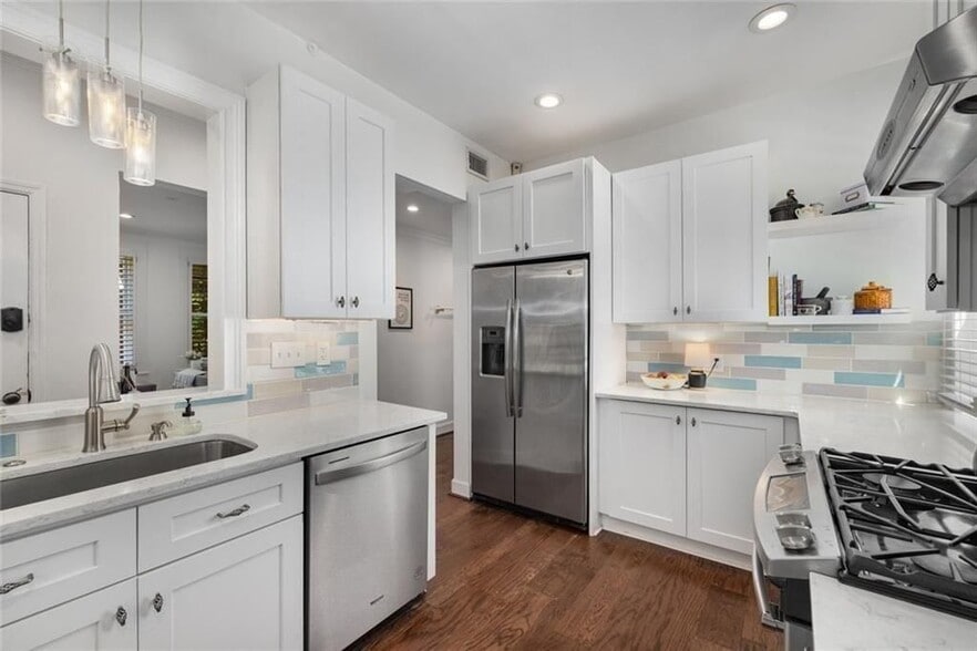 Building Photo - 124 Lafayette Dr NE