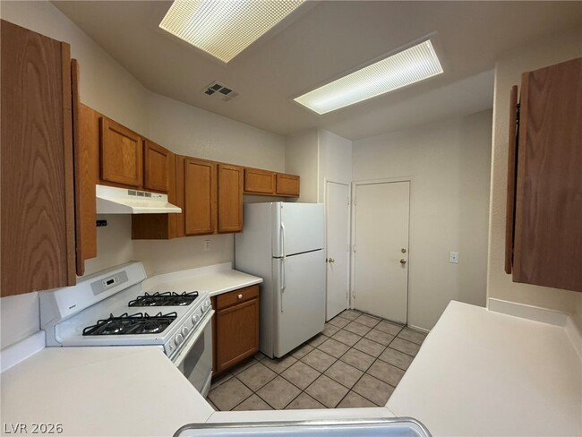 Building Photo - 7821 Sungrove Ct