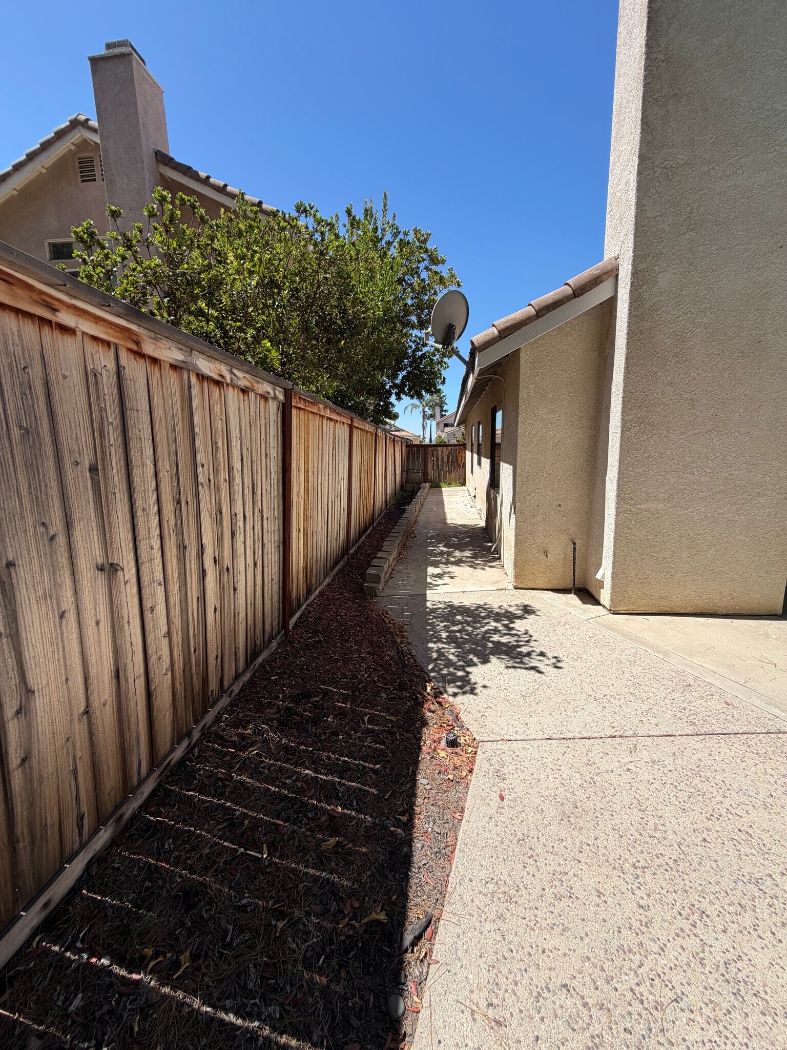 Building Photo - 24056 Golden Pheasant Ln
