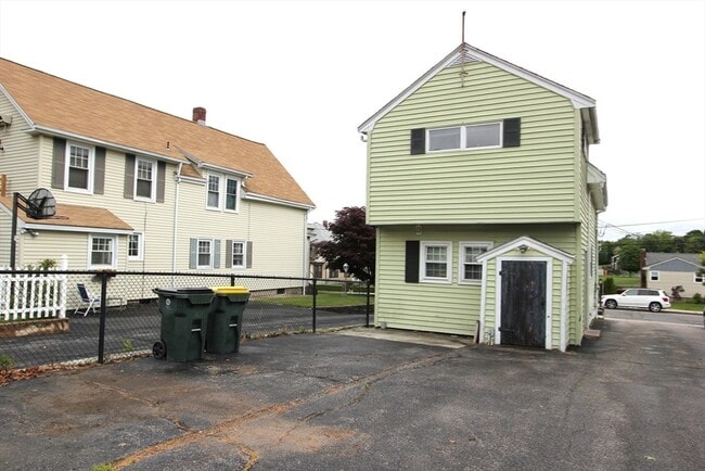 Building Photo - 75 Wachusett St
