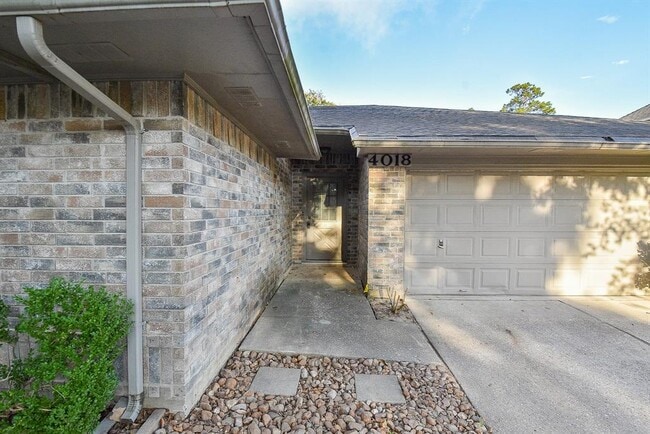 Building Photo - 4018 Bassingham Dr