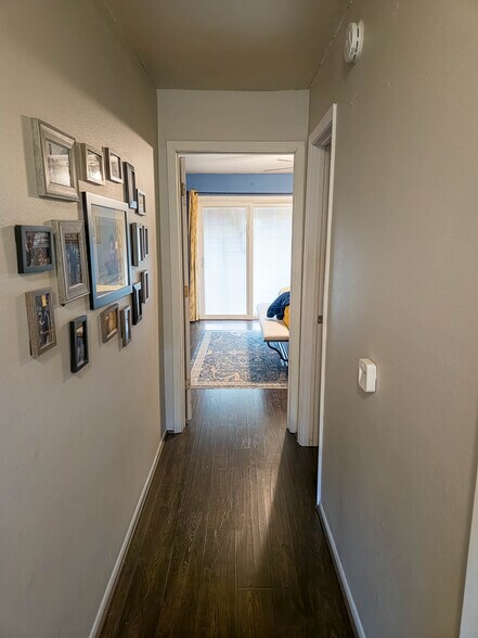 Building Photo - 2702 Mulford Cv
