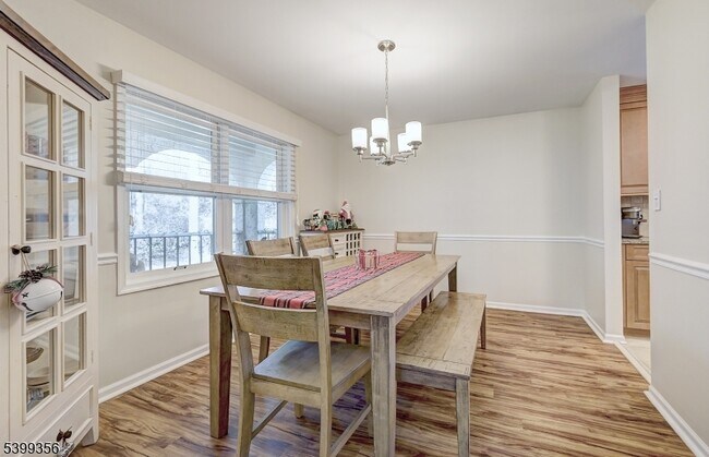 Building Photo - 17 Heritage Dr