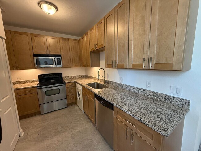 Building Photo - 5630 Pershing Ave
