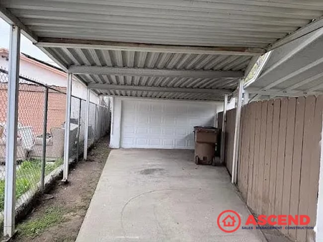 Building Photo - Charming 3-Bedroom Home with Gardener & Pest Control Included – Small Pets Welcome