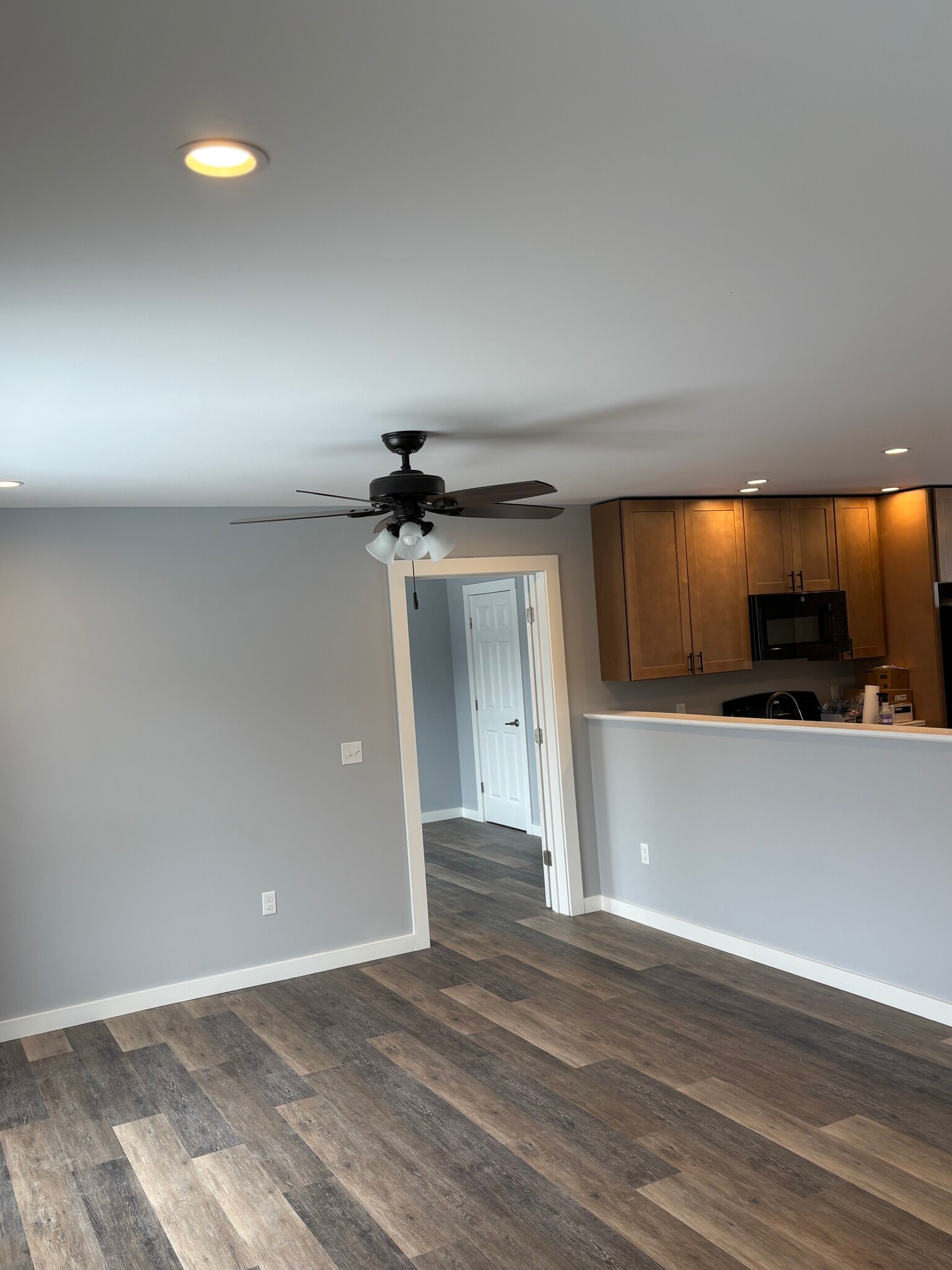 Living Room - 867 Upper Pleasant Valley Rd