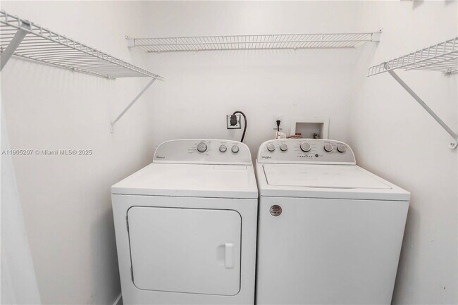 Building Photo - 7085 Nova Dr