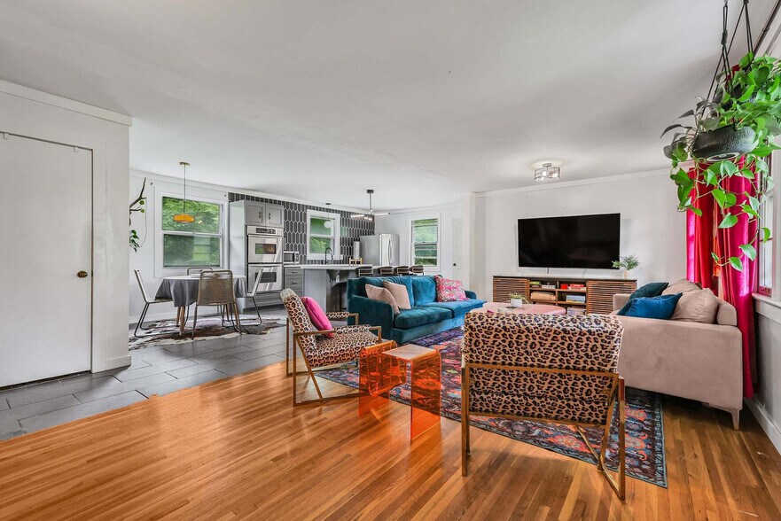 Building Photo - 4834 Hopedale Dr