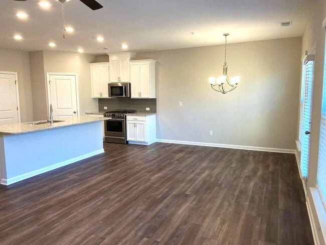 Building Photo - 1377 Elderwood Way